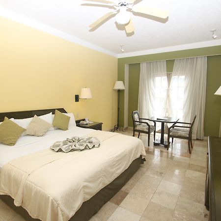 Hotel Los Itzaes By 5Th Av Плая дел Кармен Екстериор снимка
