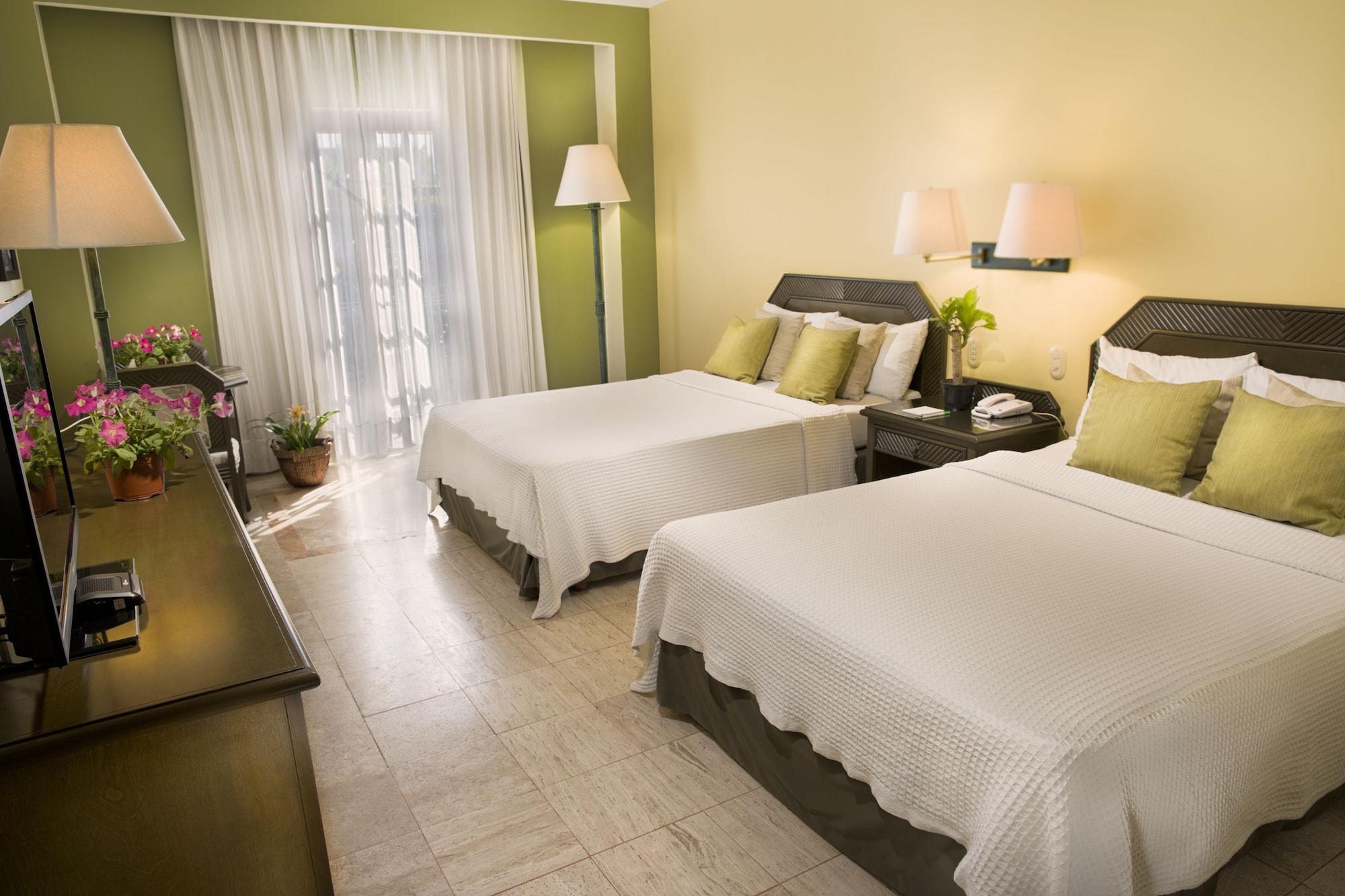 Hotel Los Itzaes By 5Th Av Плая дел Кармен Екстериор снимка