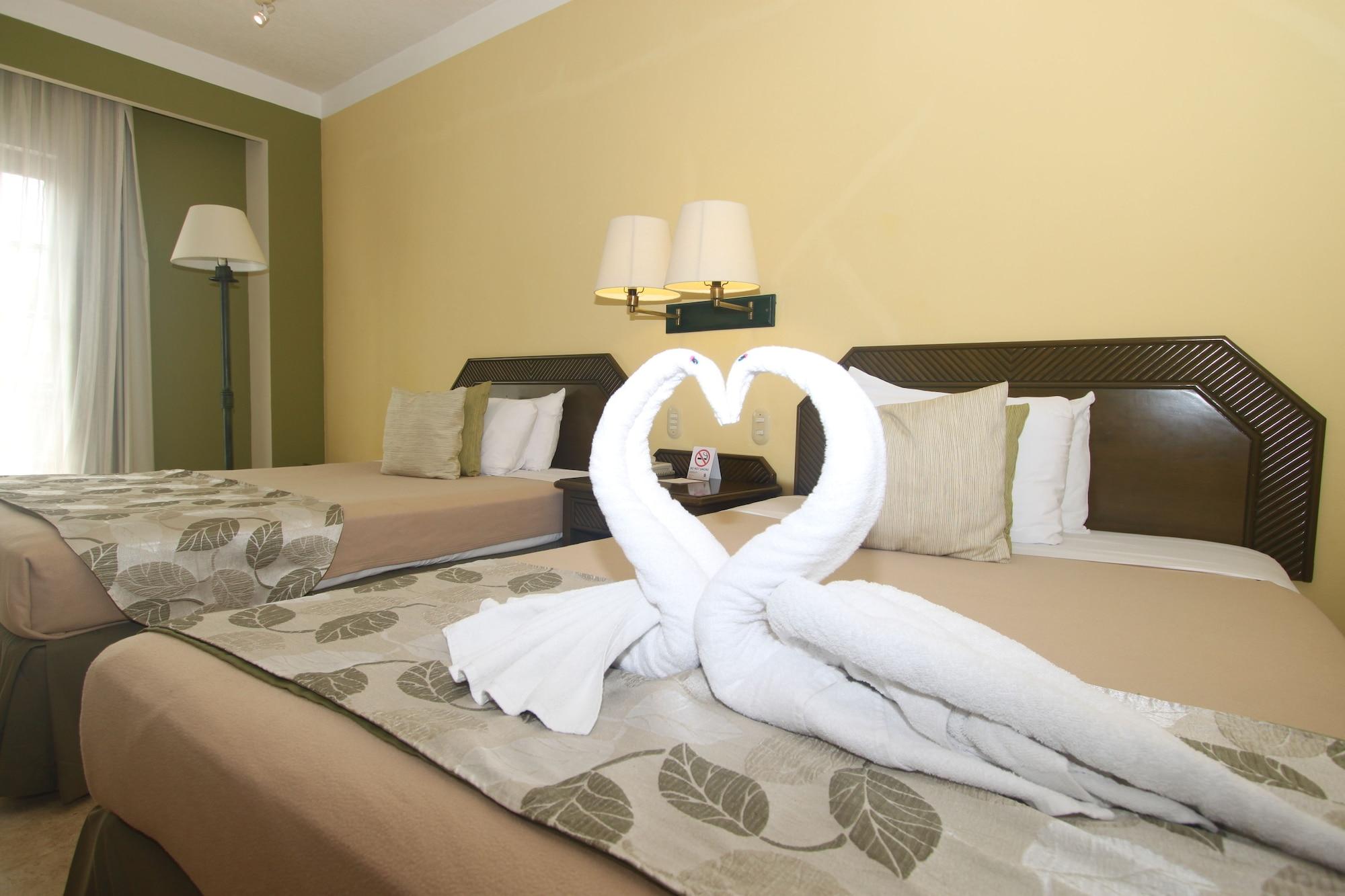 Hotel Los Itzaes By 5Th Av Плая дел Кармен Екстериор снимка