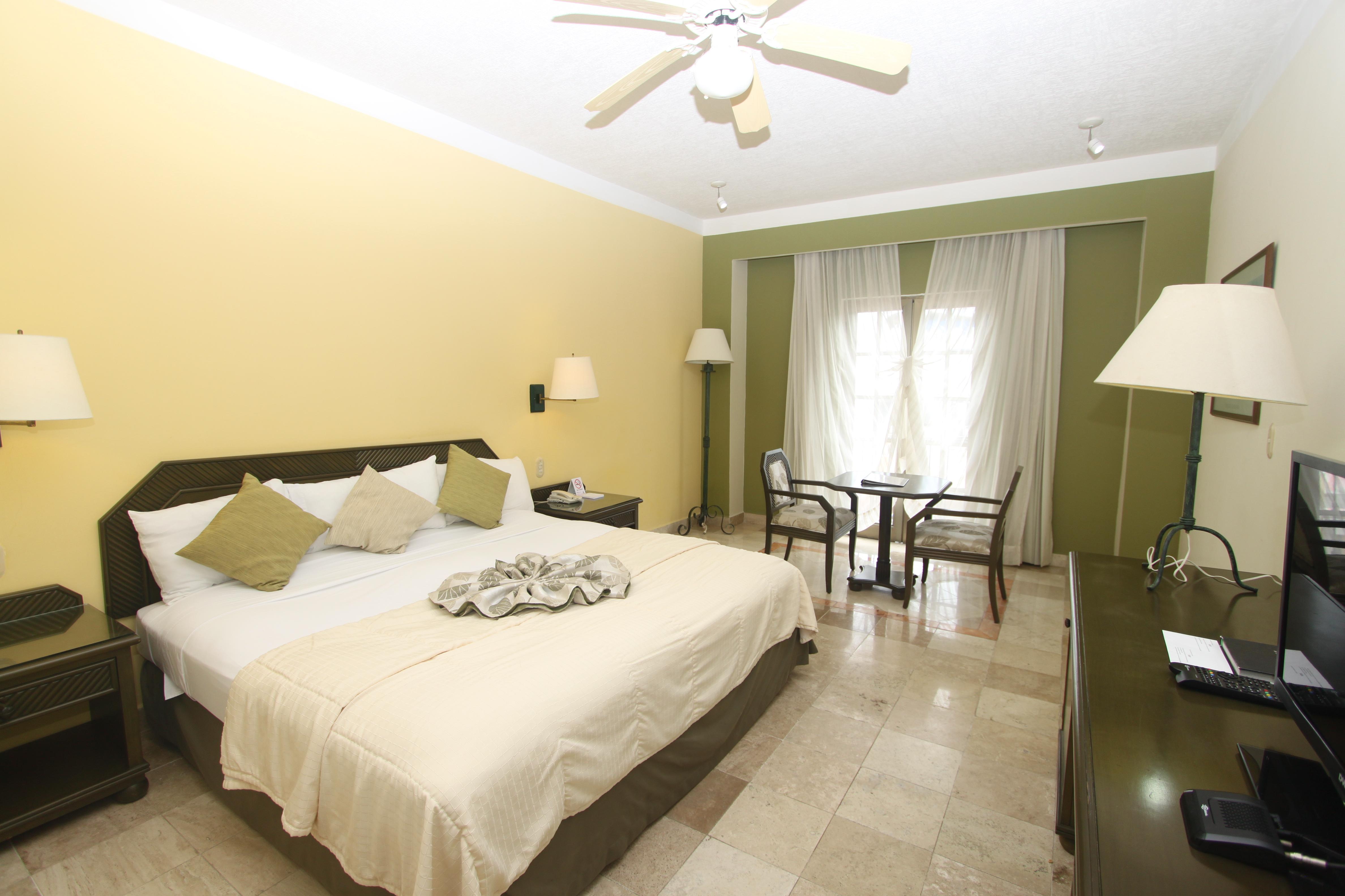 Hotel Los Itzaes By 5Th Av Плая дел Кармен Екстериор снимка