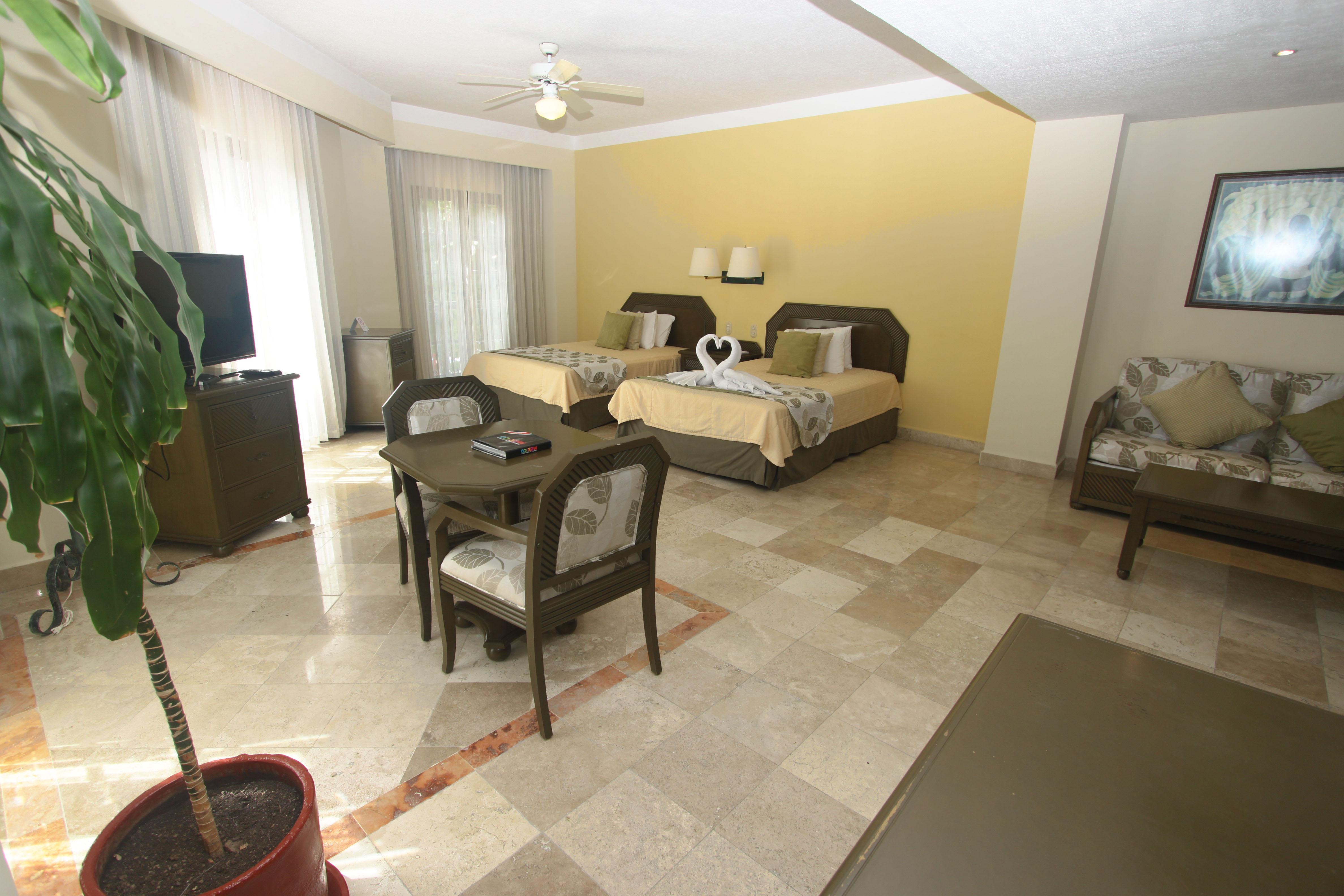 Hotel Los Itzaes By 5Th Av Плая дел Кармен Екстериор снимка