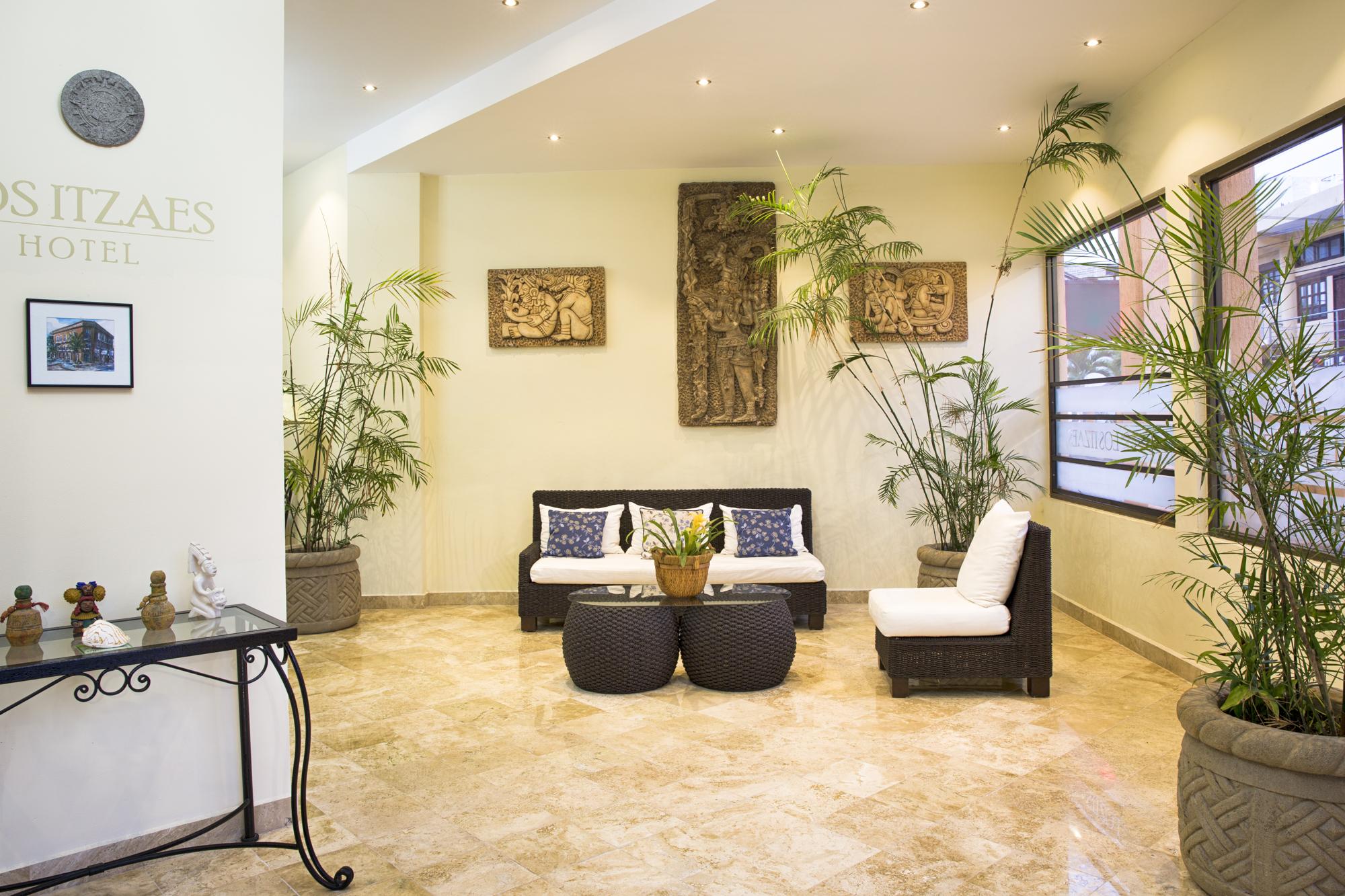 Hotel Los Itzaes By 5Th Av Плая дел Кармен Екстериор снимка